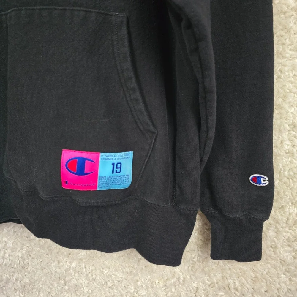 Champion Hoodie Mens L Black Reverse Weave Chenille Script Patch 19 Pullover - Picture 2 of 12